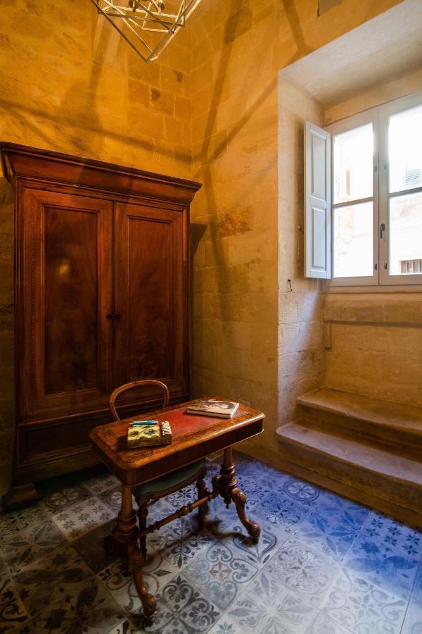 Palazzino Birgu Host Family Bed And Breakfast Esterno foto