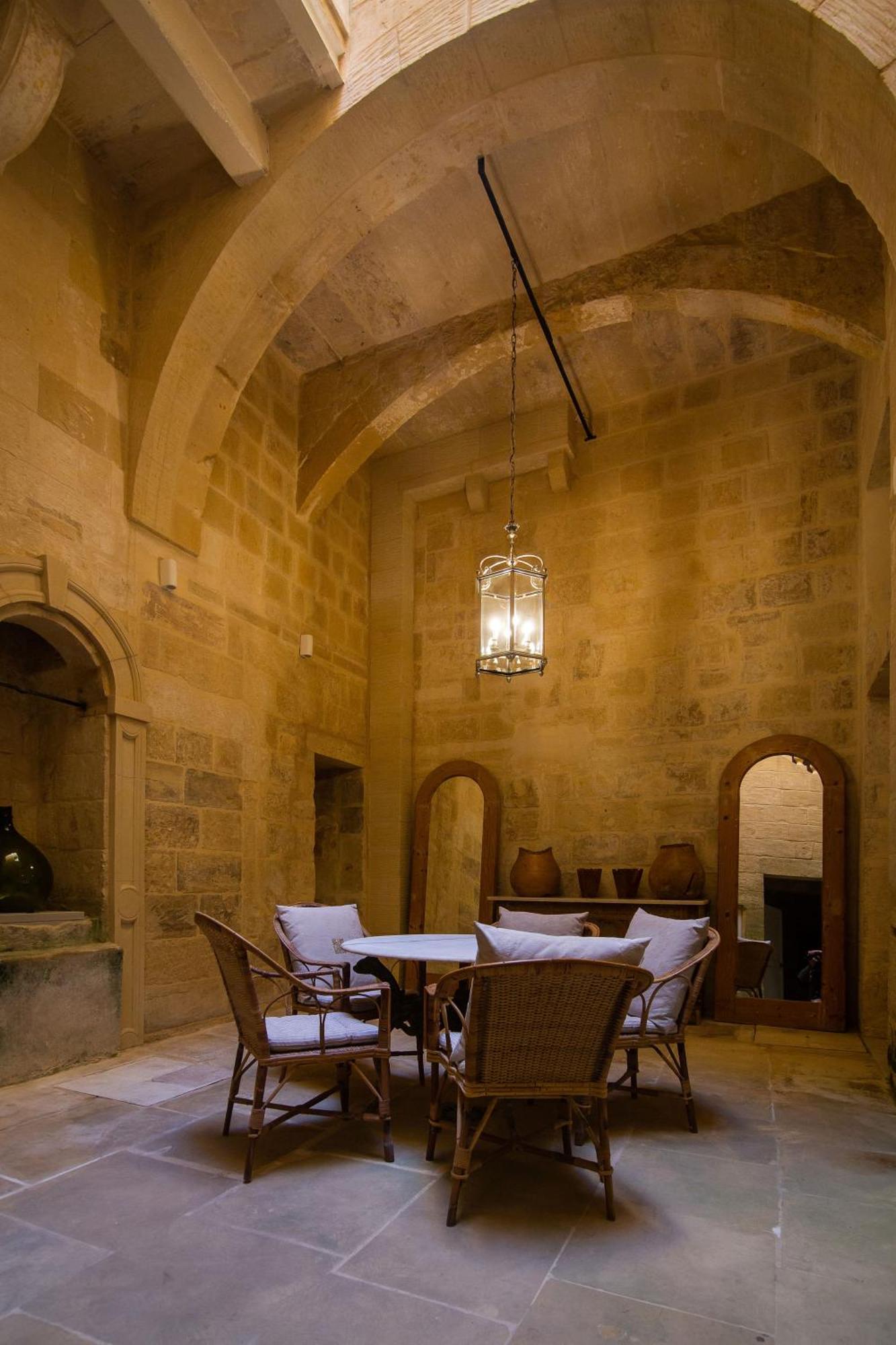 Palazzino Birgu Host Family Bed And Breakfast Esterno foto