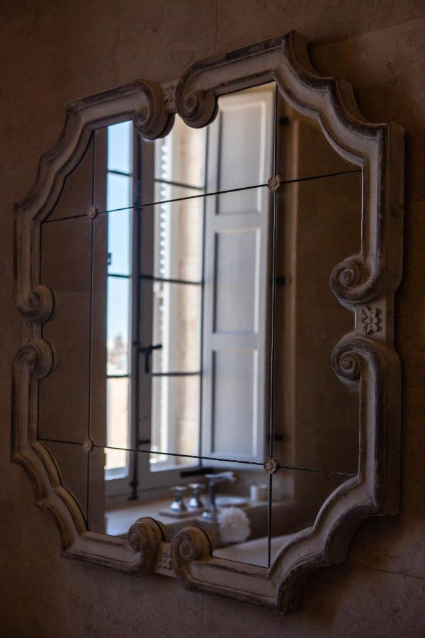 Palazzino Birgu Host Family Bed And Breakfast Esterno foto