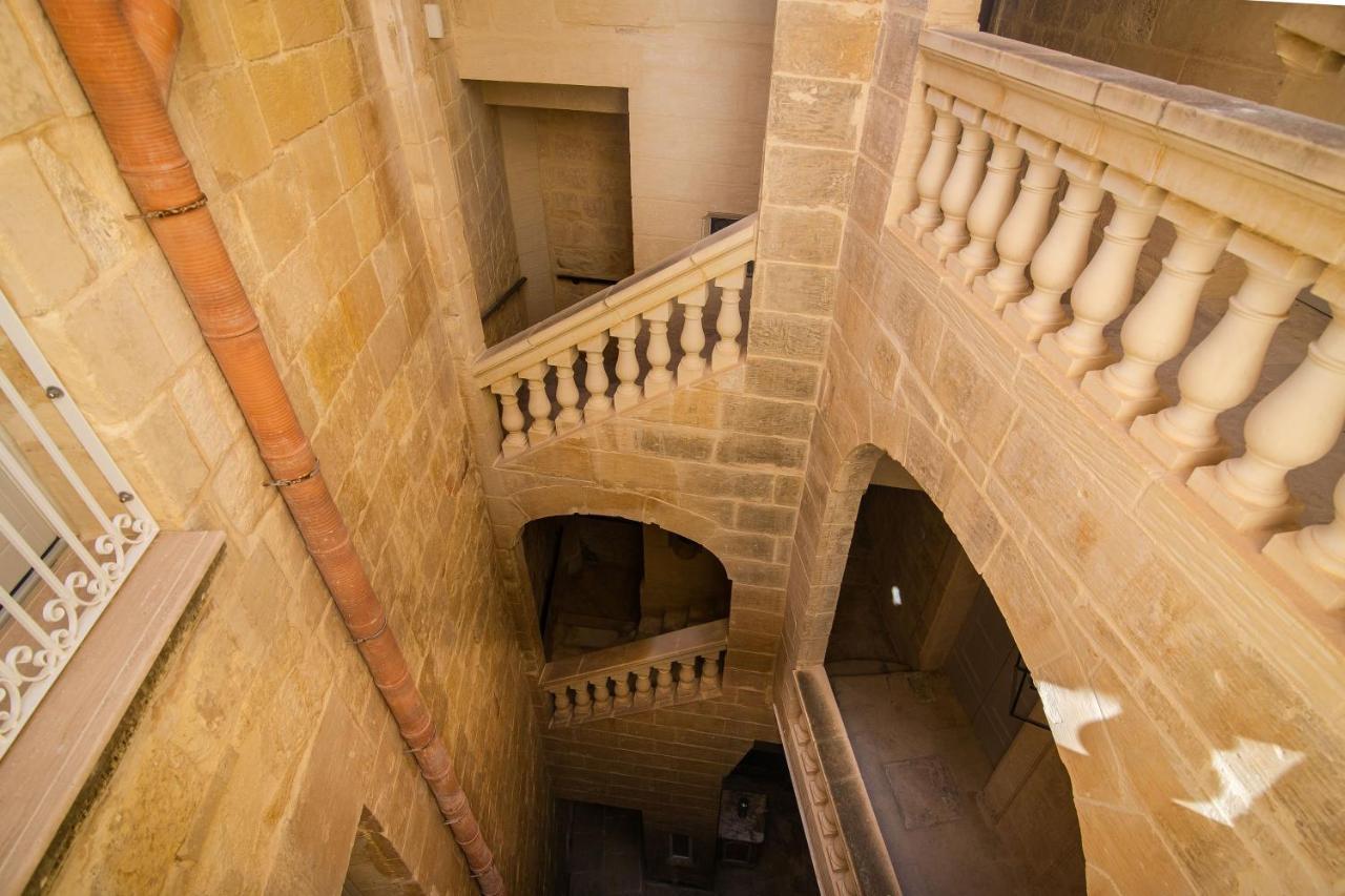 Palazzino Birgu Host Family Bed And Breakfast Esterno foto