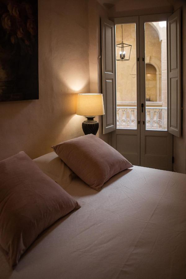 Palazzino Birgu Host Family Bed And Breakfast Esterno foto